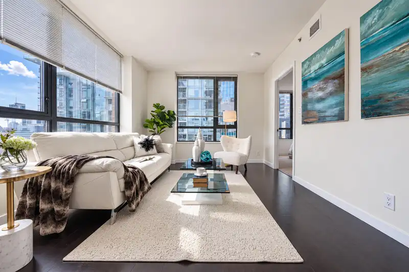 1703 788 RICHARDS STREET - photo 4 of 28