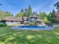 13556 18 AVENUE - thumbnail 1