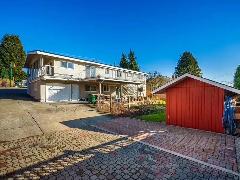 2171 SPERLING AVENUE - photo 1 of 26