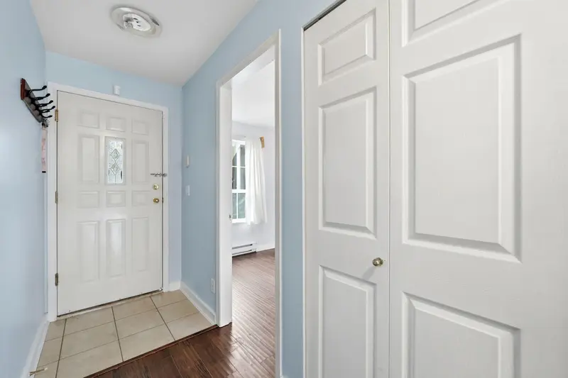 123 253 CASEY STREET - photo 2 of 24