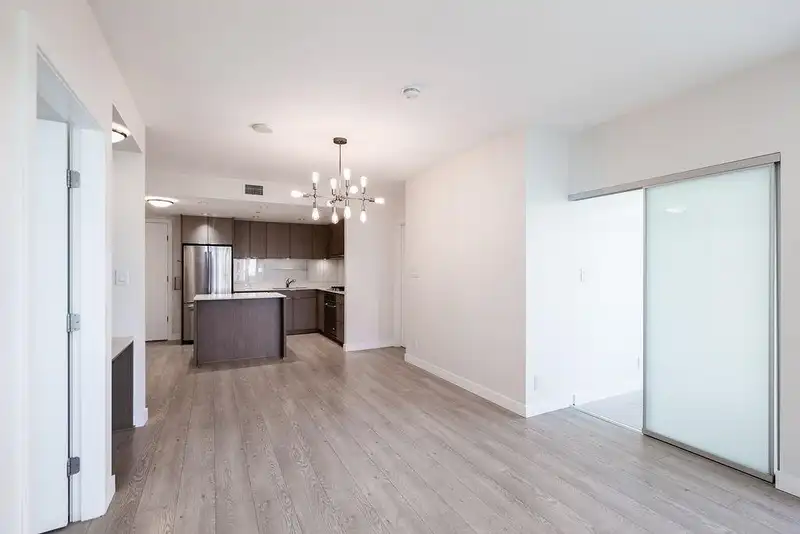 302 111 E 1ST AVENUE - photo 2 of 39