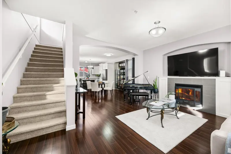 24235 102 AVENUE - photo 4 of 25