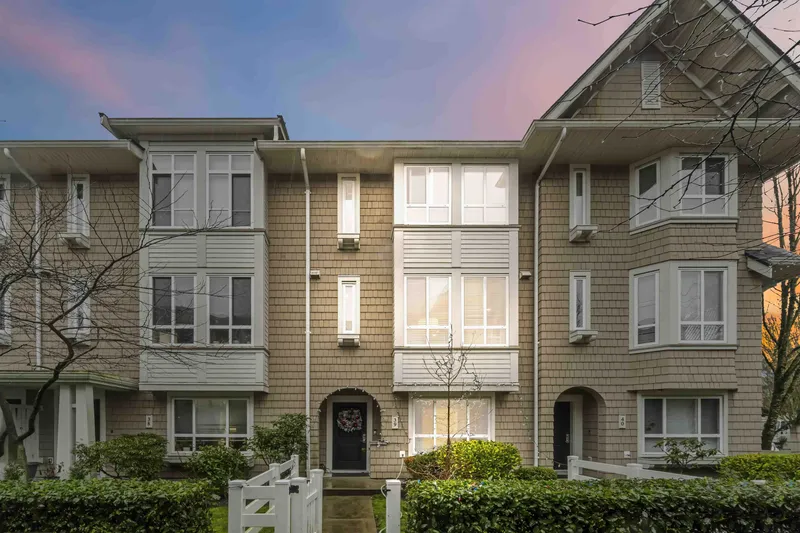 39 2418 AVON PLACE - photo 1 of 25
