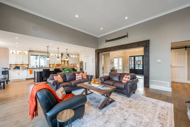 22801 8 AVENUE - photo 4 of 25