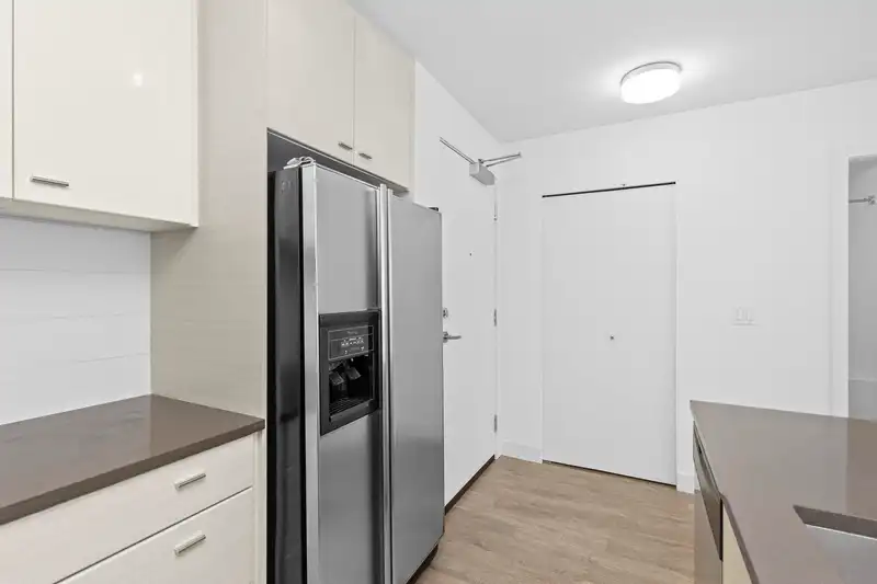 204 13925 FRASER HIGHWAY - photo 4 of 39