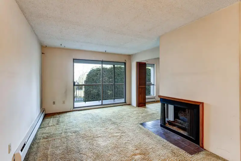 208 7631 STEVESTON HIGHWAY - photo 3 of 40