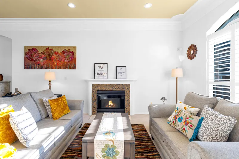 14247 86 AVENUE - photo 3 of 25