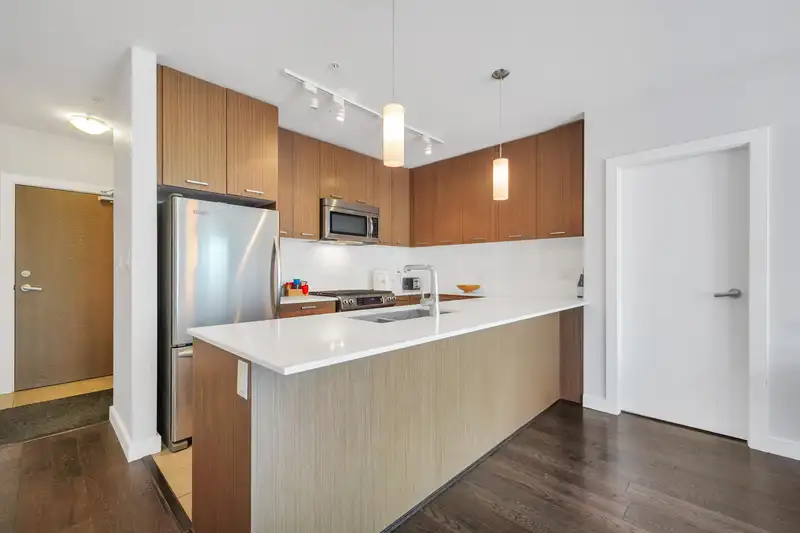 213 1177 MARINE DRIVE - photo 3 of 28