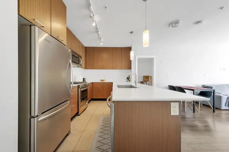 213 1177 MARINE DRIVE - photo 4 of 28