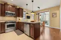 94 8068 207 STREET - thumbnail 2