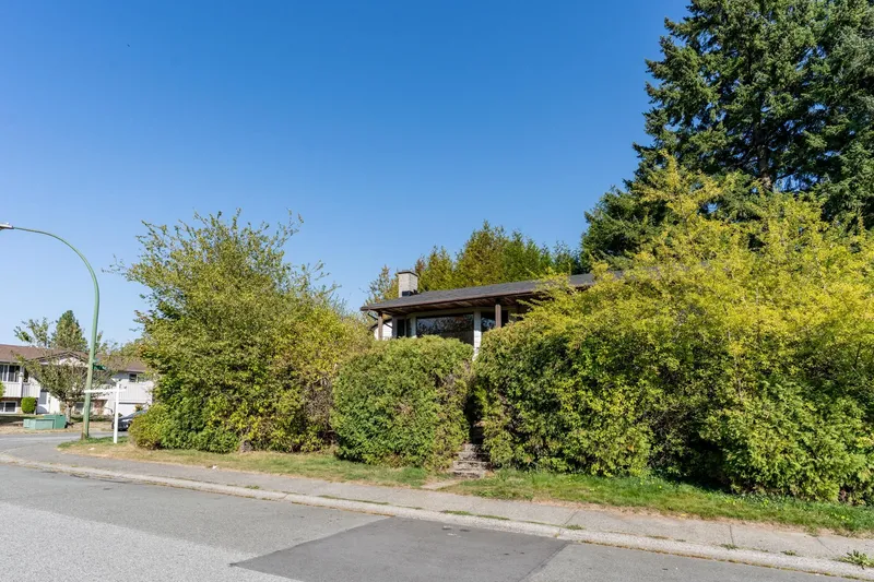 7946 116A STREET - photo 2 of 20