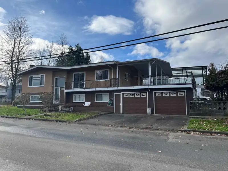 1785 CASSIAR STREET - photo 2 of 19
