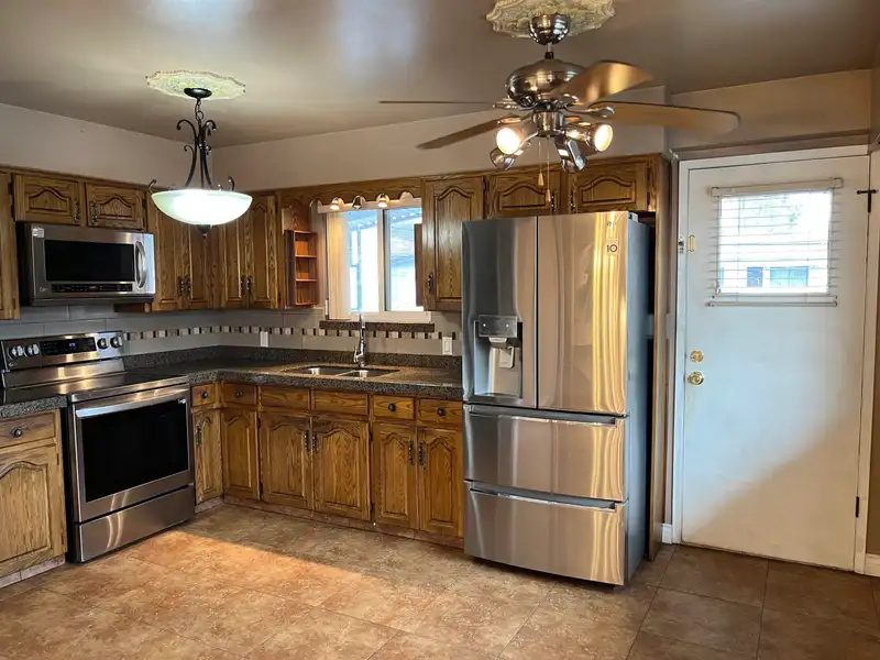 1785 CASSIAR STREET - photo 4 of 19