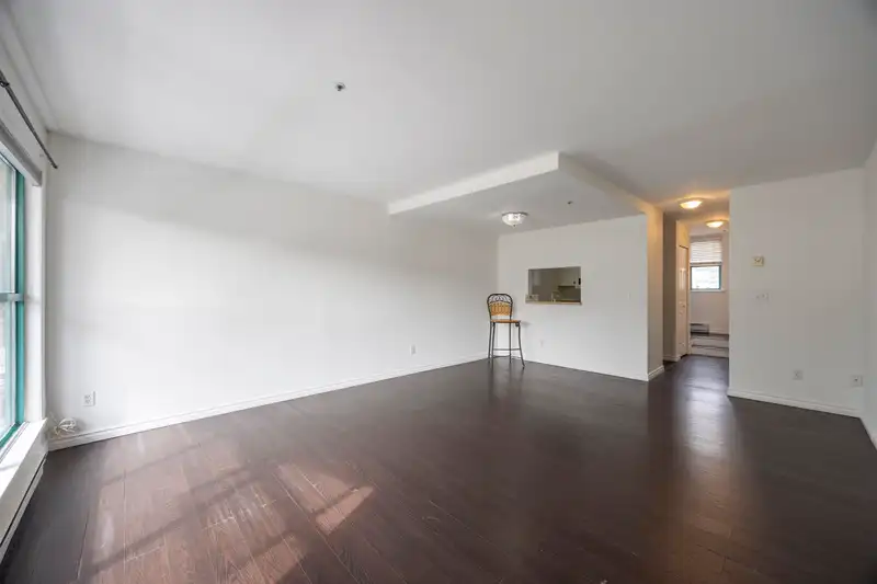 10 3200 WESTWOOD STREET - photo 3 of 9