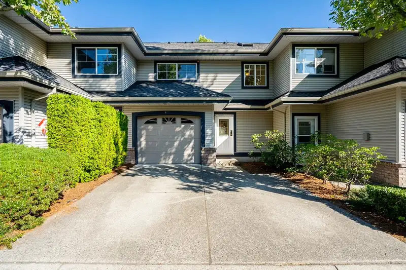 60 8111 160 STREET - photo 3 of 30