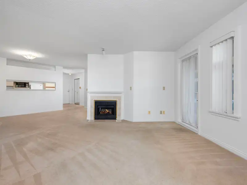 414 2800 CHESTERFIELD AVENUE - photo 3 of 35