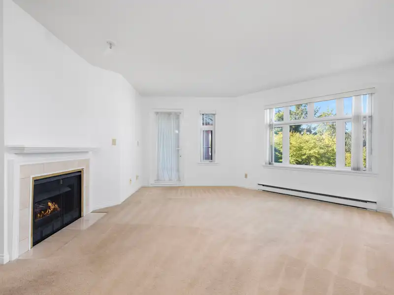 414 2800 CHESTERFIELD AVENUE - photo 4 of 35