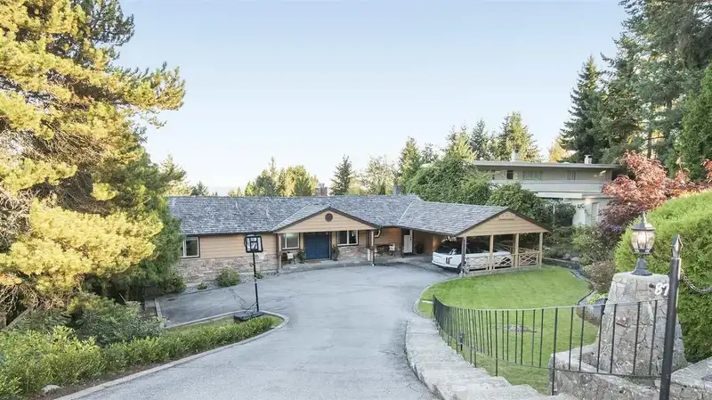 870 GREENWOOD ROAD - photo 1 of 40