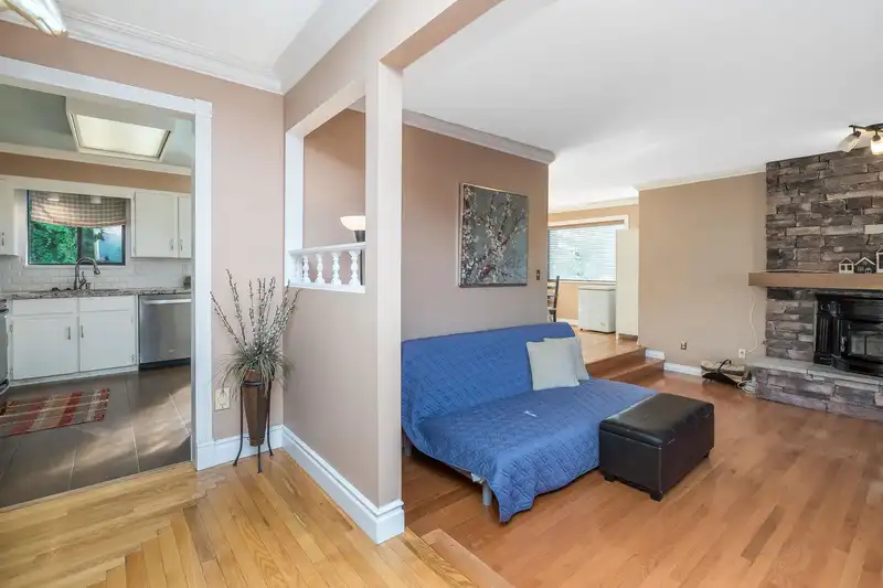 1809 JUNIPER PLACE - photo 4 of 39