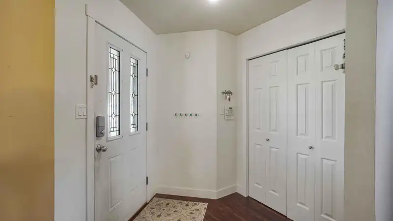 3300 PLEASANT STREET - photo 4 of 34