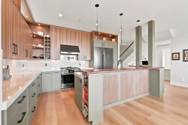 10447 248 STREET - photo 3 of 38