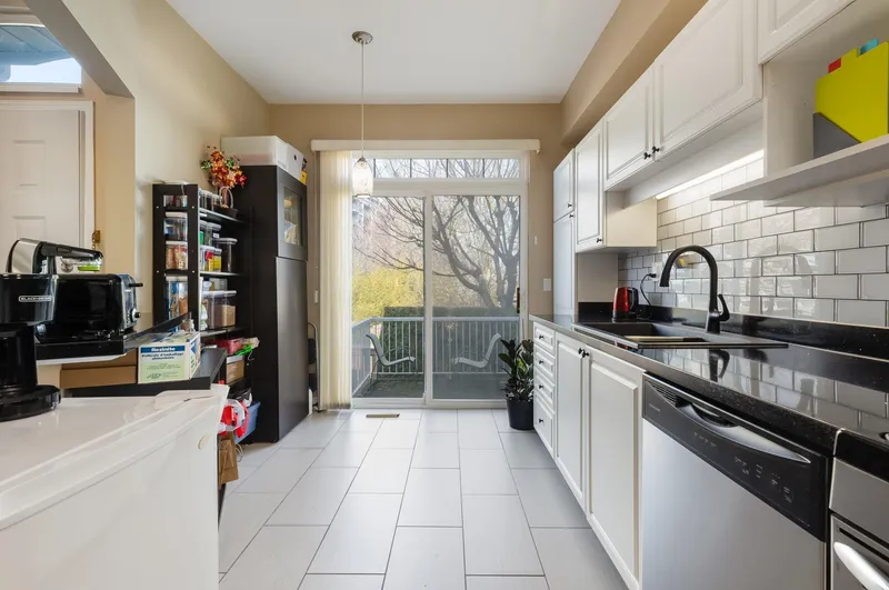 43 5840 DOVER CRESCENT - photo 4 of 25