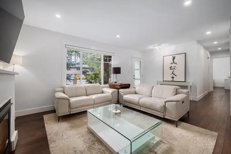 20150 44A AVENUE - photo 3 of 29
