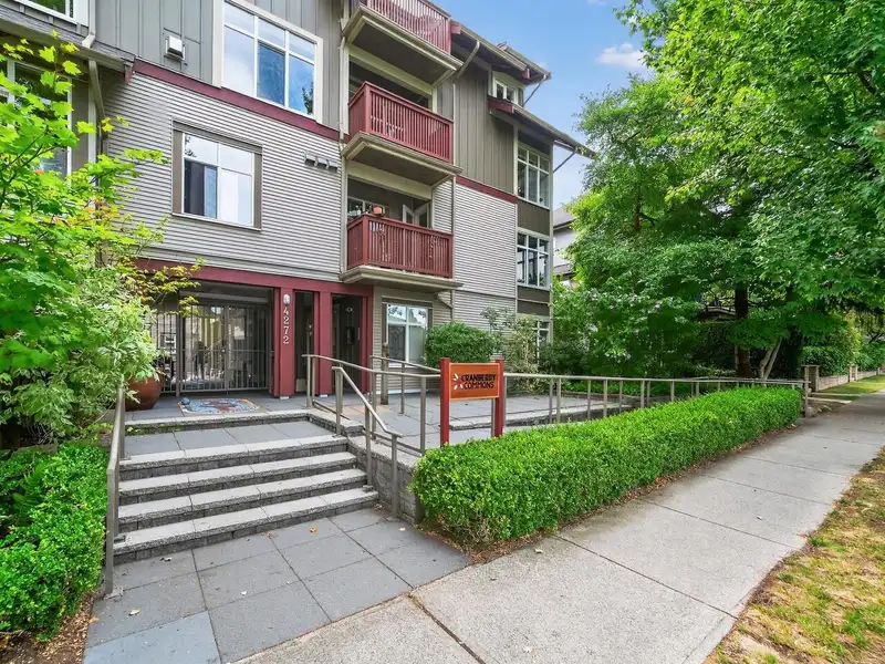 202 4272 ALBERT STREET - photo 1 of 29