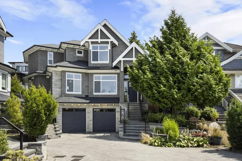 918 163 STREET - photo 3 of 25