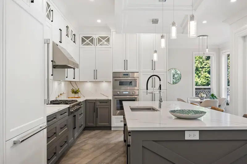 918 163 STREET - photo 4 of 25