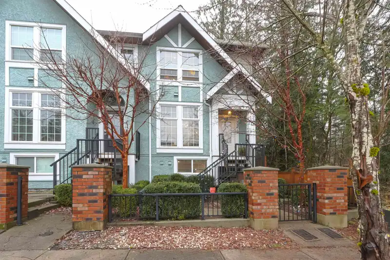 3373 CARMELO AVENUE - photo 1 of 30
