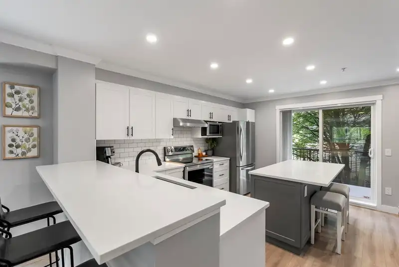 76 6747 203 STREET - photo 3 of 37