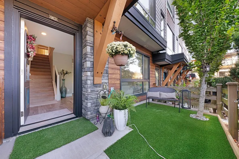 90 16488 64 AVENUE - photo 3 of 14