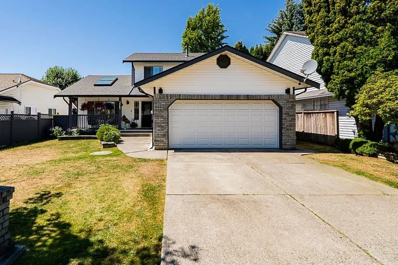 5983 188 STREET - photo 3 of 25