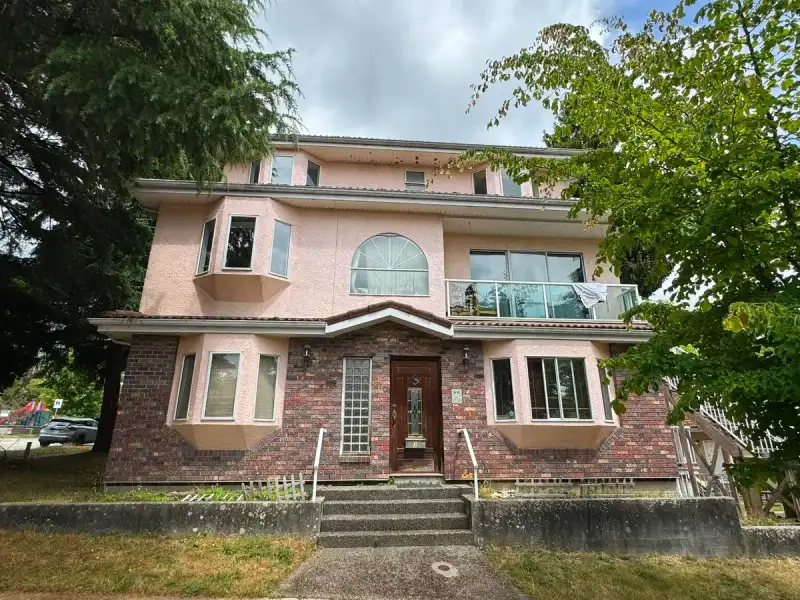 3 E 43RD AVENUE - photo 1 of 3