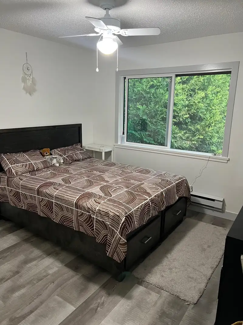 13305 70B AVENUE - photo 2 of 18
