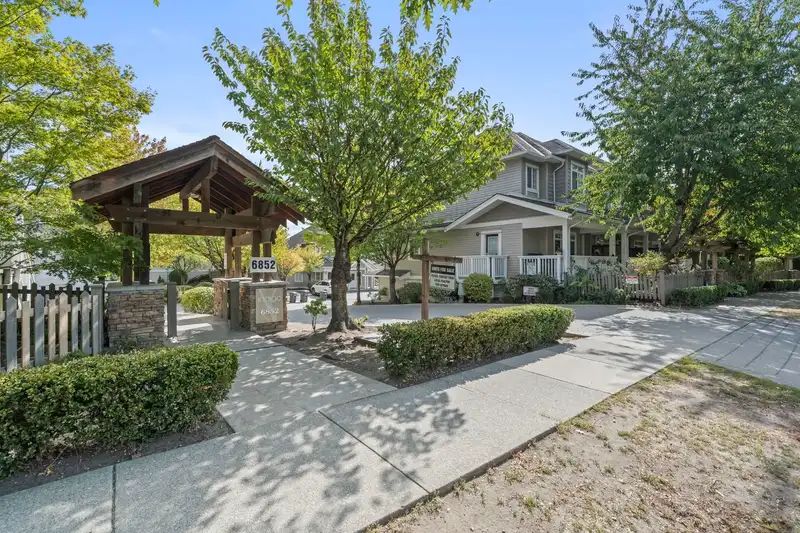 24 6852 193 STREET - photo 1 of 40