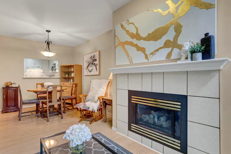 404 2437 WELCHER AVENUE - photo 4 of 20