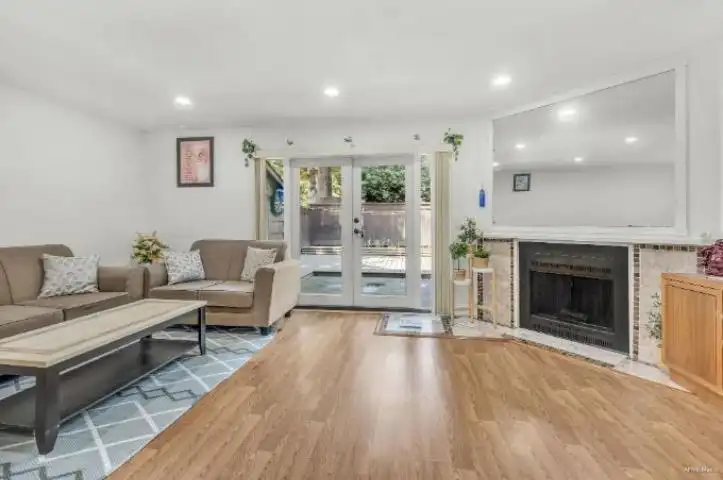 256 9452 PRINCE CHARLES BOULEVARD - photo 1 of 20