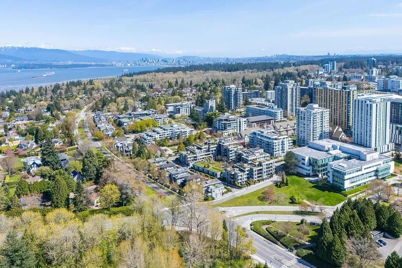 TH 16 6063 IONA DRIVE - photo 3 of 25