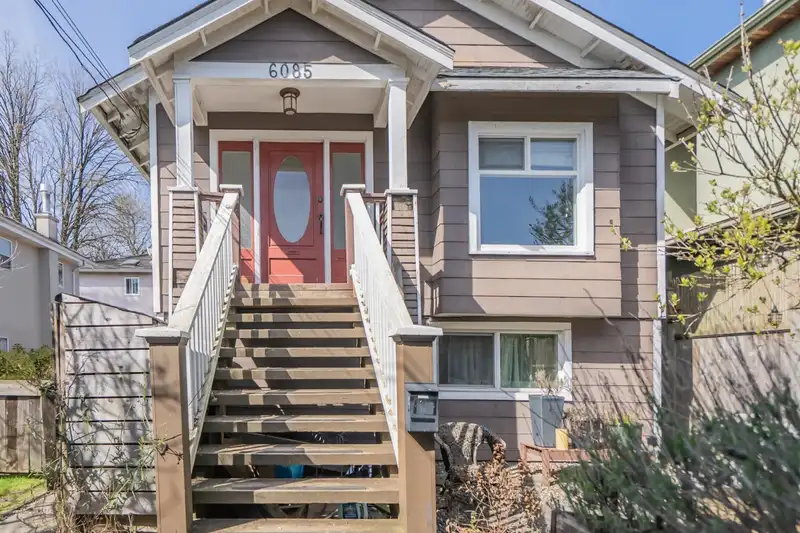 6085 QUEBEC STREET - photo 2 of 40
