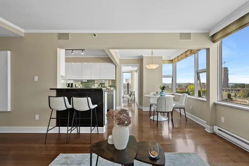 1301 1501 HOWE STREET - photo 3 of 39