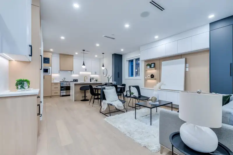 1 5461 RHODES STREET - photo 3 of 29