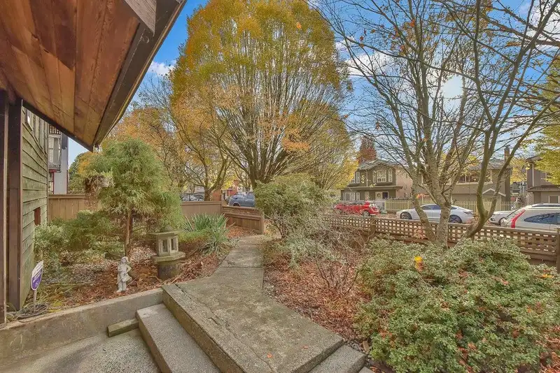 3381 ARCHIMEDES STREET - photo 2 of 40