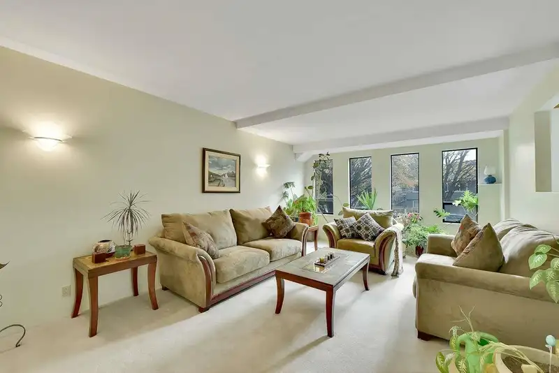 3381 ARCHIMEDES STREET - photo 3 of 40