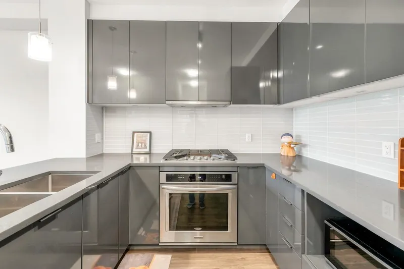 117 9311 ALEXANDRA ROAD - photo 4 of 25