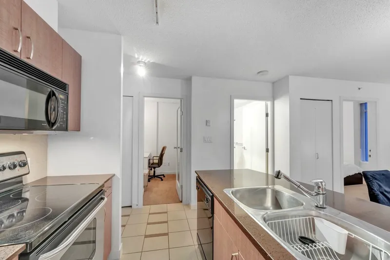 1506 610 GRANVILLE STREET - photo 3 of 21