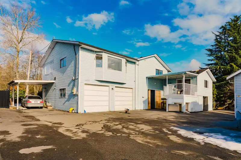 11789 86 AVENUE - photo 2 of 38