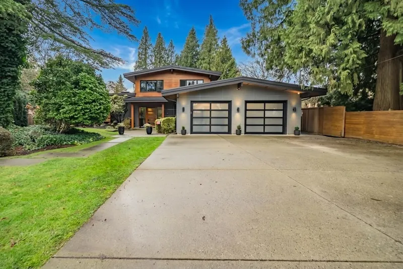 9023 TRATTLE STREET - photo 1 of 25