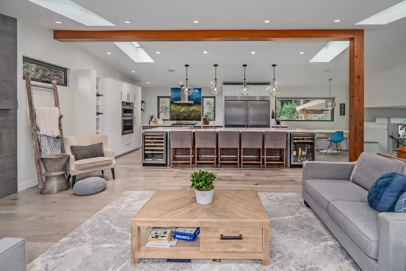 9023 TRATTLE STREET - photo 3 of 25